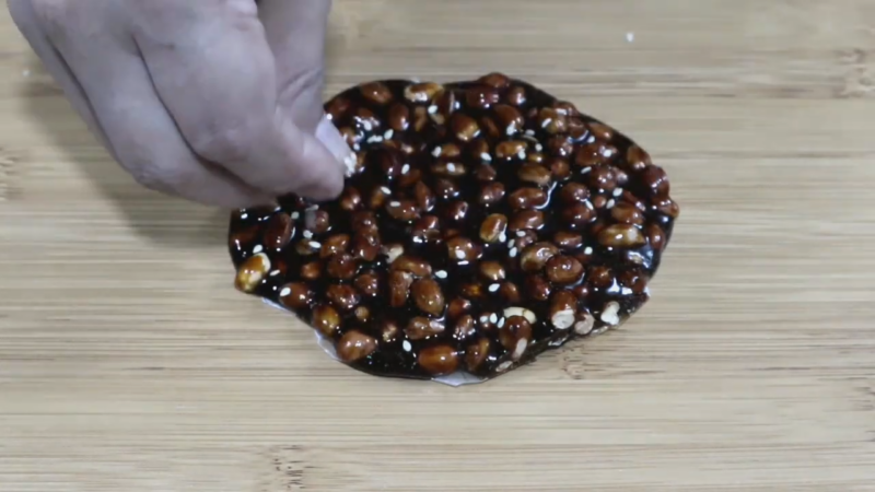 Panutsa (Peanut Brittle)